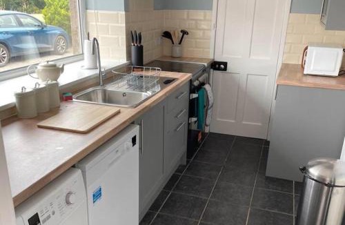 Old Bewick House | Cottage - Sleeps 6 - Garden - Parking