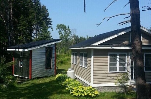 Phippsburg Cottage | Cottage with Bunkhouse. Spacious yard with privacy. Close to Head Beach
