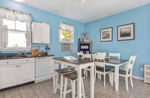 Summer Village Cottage | Cottages at Summer Village, fully furnished cottage, Wi-fi, heated pools, hot tub