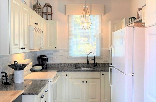 Summer Village Cottage | Cottages at Summer Village, fully furnished cottage, Wi-fi, heated pools, hot tub