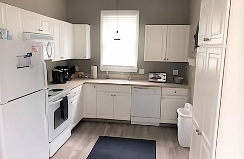 Summer Village Cottage | Cottages at Summer Village, fully furnished cottage, Wi-fi, heated pools, hot tub