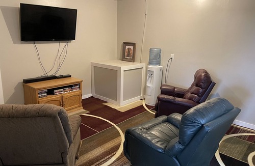 Swift County Cabin | Country Cabin on 40 acres with a Hot Tub! 2 queen & 2 twin beds all on one level