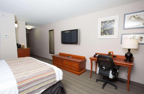 Grand Forks Hotel | Country Inn & Suites by Radisson, Grand Forks, ND