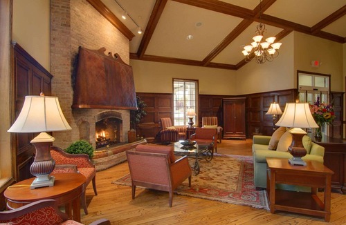 Chanhassen Hotel | Country Inn & Suites by Radisson, Chanhassen, MN