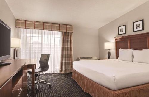 Woodbury Hotel | Country Inn & Suites by Radisson, Woodbury, MN
