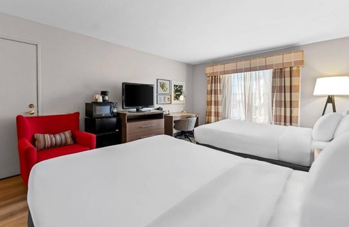 Kenosha Hotel | Country Inn & Suites by Radisson Kenosha - Pleasant Prairie