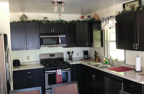 Geneva-on-the-Lake Cottage | Country Villa: 3 bedroom private cottage