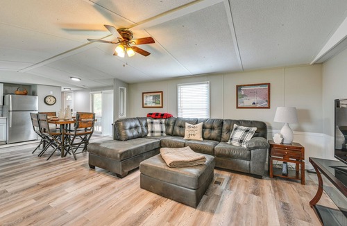 Brownsville House | Countryside Escape w/Fire Pit By Mammoth Cave!
