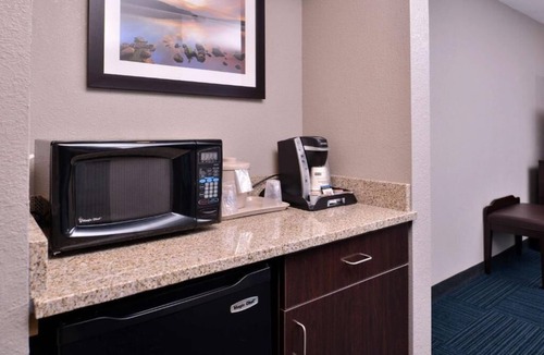 Blaine Hotel | Couples' Retreat | Highly Rated Location | Poolside Options