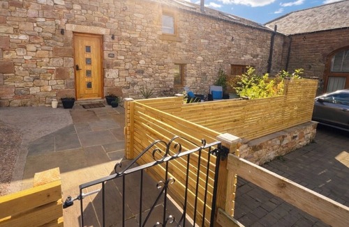 Castle Carrock Cottage | Couples Retreat in North Cumbria,w Logburner, Enclosed Terrace, Walks& Pub