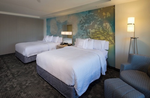 Bay City Hotel | Courtyard Bay City