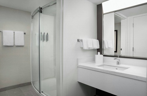 Bloomington Hotel | Courtyard by Marriott Bloomington