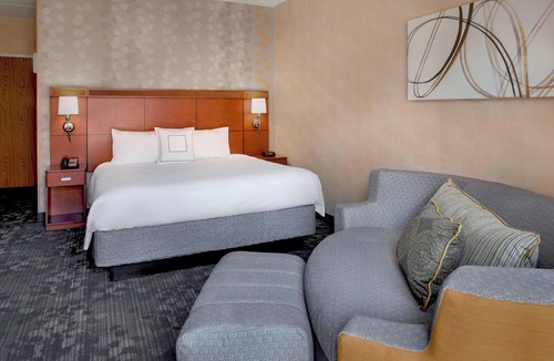 Windsor Hotel | Courtyard By Marriott Hartford/Windsor Airport