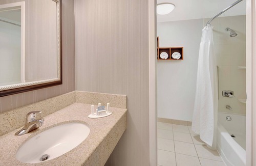 Southfield Hotel | Courtyard by Marriott Southfield