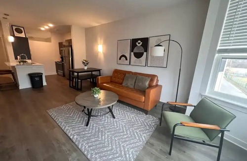 Indianapolis Apartment | Cozy 1 Bd near Monon Trail w/Free Parking