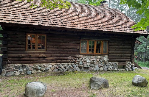 Presque Isle Cabin | Cozy 1-bedroom log cabin in beautiful Manitowish Waters/Winchester
