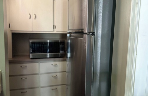 Brookline Apartment | Cozy 1-bedroom apartment in charming Pittsburgh