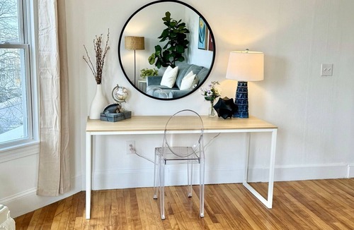 Valley Street Apartment | Cozy 1-bedroom apartment in awesome Portland with WiFi, AC