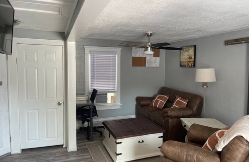 Lansing Apartment | Cozy 1-bedroom apartment in Lansing