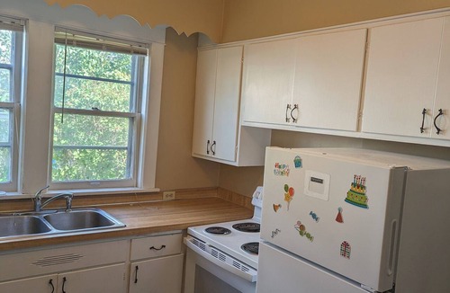Roosevelt Apartment | Cozy 1-bedroom apartment in fantastic Fargo with WiFi, AC