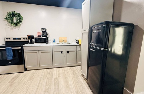 Greensburg Apartment | Cozy 1-bedroom Studio apartment!