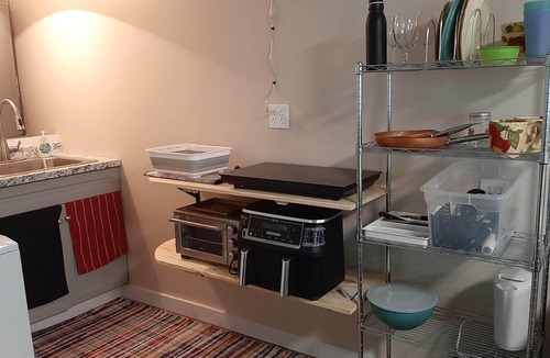 Belgrade Lakes Apartment | Cozy 1-bedroom studio in tranquil Belgrade with AC