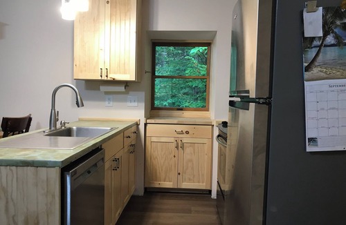 Beulah Cottage | Cozy 2-bedroom/2-bathroom cottage