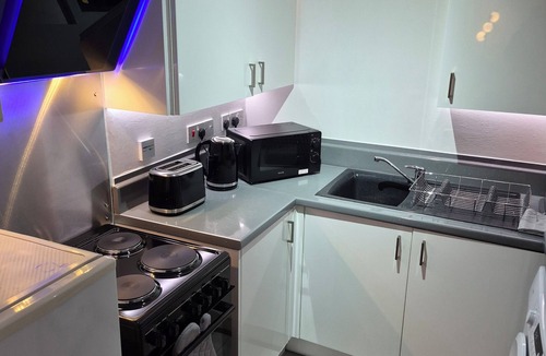 Liberton Apartment | Cozy 2-bedroom apartment in Edinburgh close to city centre Free Parking Wi-fi