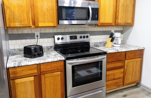 Hamilton Apartment | Cozy 2-bedroom apartment in beautiful Hamilton