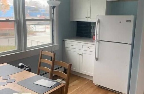 Randolph Apartment | Cozy 2-bedroom apartment, New bathroom, New kitchen, washer and dryer in unit.nn