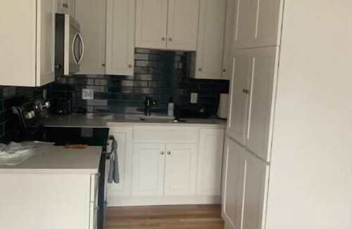 Randolph Apartment | Cozy 2-bedroom apartment, New bathroom, New kitchen, washer and dryer in unit.nn