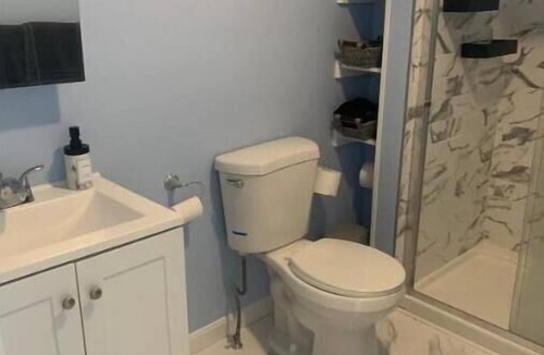 Randolph Apartment | Cozy 2-bedroom apartment, New bathroom, New kitchen, washer and dryer in unit.nn