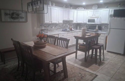 Elizabethtown House | Cozy 2-bedroom house in welcoming Elizabethtown