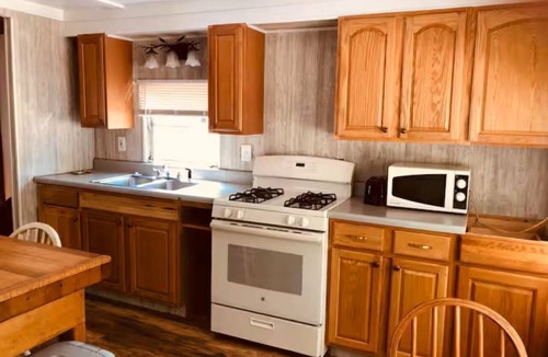 Irons House | Cozy 2 bedroom home in popular forest RV Park area