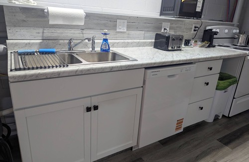 Hermantown Apartment | Cozy 2-bedroom in tranquil Hermantown with WiFi
