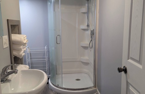 Hermantown Apartment | Cozy 2-bedroom in tranquil Hermantown with WiFi
