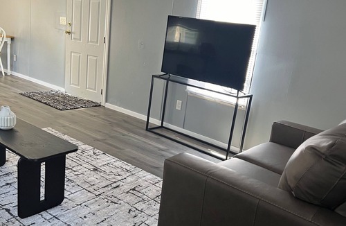 Virgie House | Cozy 2-bedroom mobile home centrally located on US 23 South with AC, WiFi