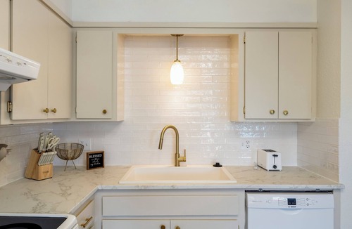 Central Oklahoma City House | Cozy 2-bedroom townhome in lovely Oklahoma City with WiFi, lake, restaurants.
