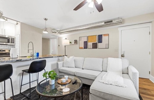Point Breeze North Apartment | Cozy 2BR Apt Stay Near Frick Park and Downtown