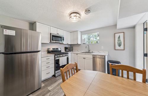 Pepin Apartment | Cozy 2BR Garden Apartment Near Lake Pepin - Daisy