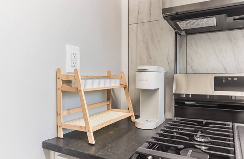Lakewood Apartment | Cozy 2BR Near Edgewater Beach Pet Friendly + Parking