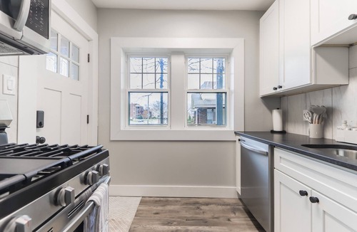 Lakewood Apartment | Cozy 2BR Near Edgewater Beach Pet Friendly + Parking
