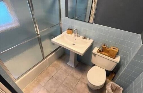 Metropolitan Hill - Beech Street Condo | Cozy 2BR Roslindale Condo - Walk to Commuter Rail, Explore Boston!