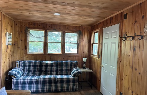 Rhinelander Resort | Cozy 3-bedroom cabin on Wisconsin River Chain - 200' from the Beach Bar & Grill