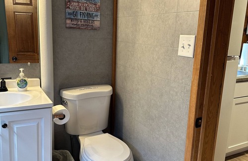 Rhinelander Resort | Cozy 3-bedroom cabin on Wisconsin River Chain - 200' from the Beach Bar & Grill