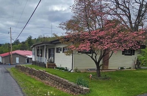 Milroy House | Cozy 3-Bedroom Home in Charming Milroy – Minutes from State College/PSU Events