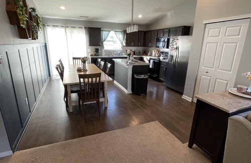 Bloomington House | Cozy 3 Bedroom Home - 10 min from IU's campus & downtown Bloomington