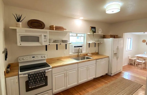 Canon City House | Cozy 3 Bedroom Home with Patio and Grill