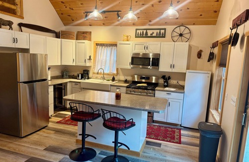 North New Portland Cabin | Cozy 3-bedroom log cabin nestled in the peaceful woods of central Maine