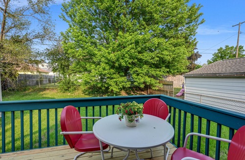 Ypsilanti House | Cozy 3BR Near UofM, EMU, Restaurants, & Nightlife
